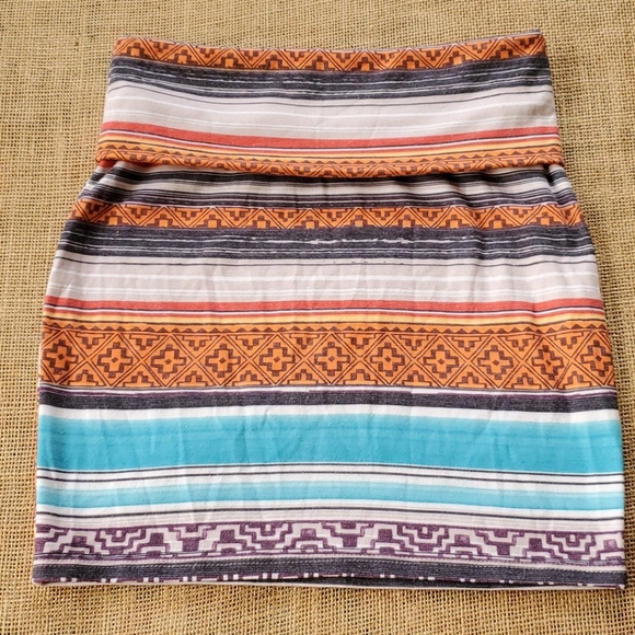 Form fitting skirt (stretch) - Picture 3 of 4